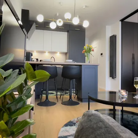 Urban Premium, Opolska 10 No 36, Free Garage, Self Check-in Lägenhet